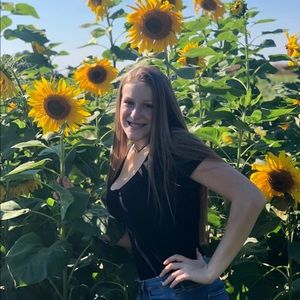 Meet your Posher, Avery